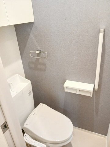 アルカンジュ光　弐番館のトイレ|清潔感のあるトイレです