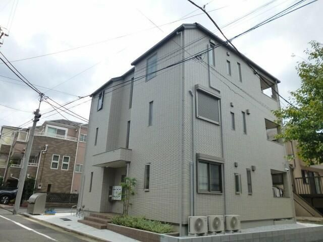 ＳＴＥＬＬＡ都立大学の外観