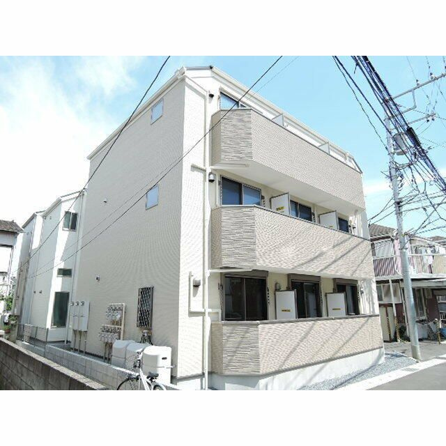 ウェルコーポ星川の外観