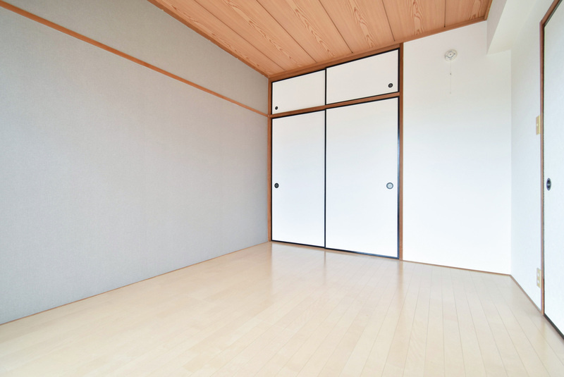 トーカンキャステール日の出町の収納|こまごまとしたものを収納できそうですね