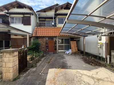 【外観】 | 黒鳥町３丁目　中古戸建 | ゆとりのある洗面室ですよ！朝の身支度もスムーズにできますね！