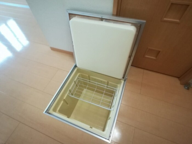 【収納】 | アルシオネ Ⅱ | 床下収納