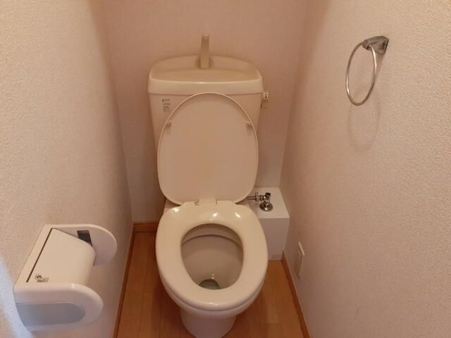 クリサンスマムⅡのトイレ|コンパクトで使いやすいトイレです