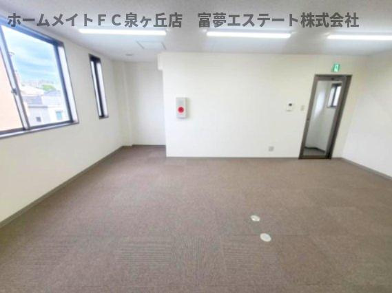山大倉庫付事務所の内装|2階事務所