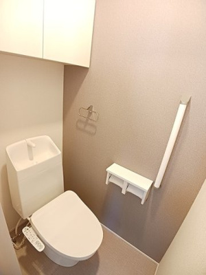 【トイレ】 | アリアーテⅢ | 落ち着いた色調のトイレです