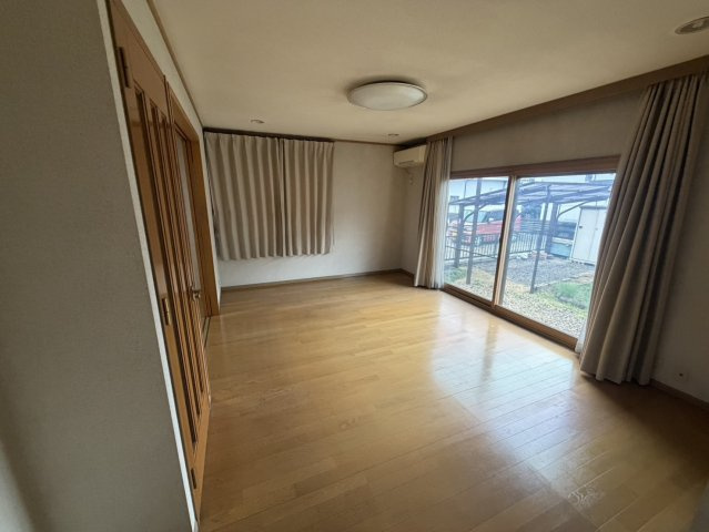 春見町戸建ての居間・リビング