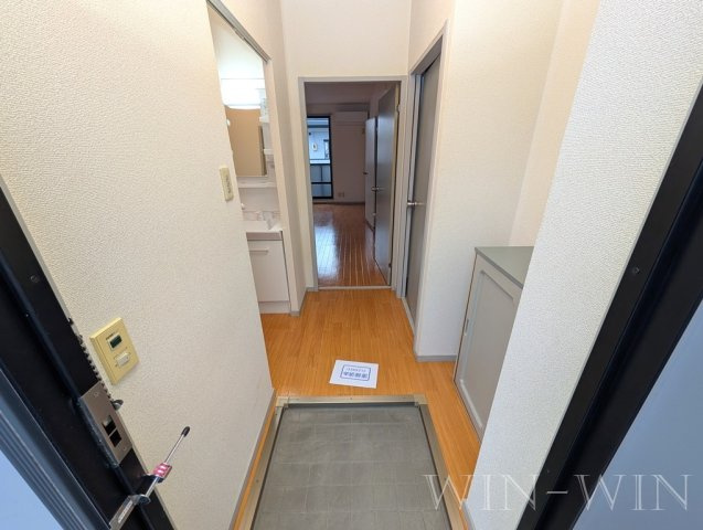 ビーライン浅野 Cの玄関|イメージ（同建物内別部屋の写真です）