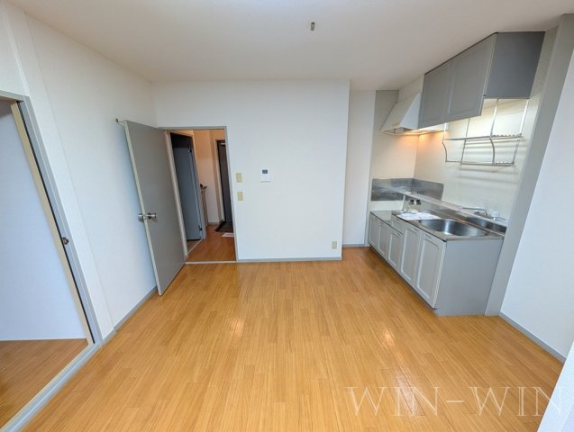 ビーライン浅野 Cの居間・リビング|イメージ（同建物内別部屋の写真です）