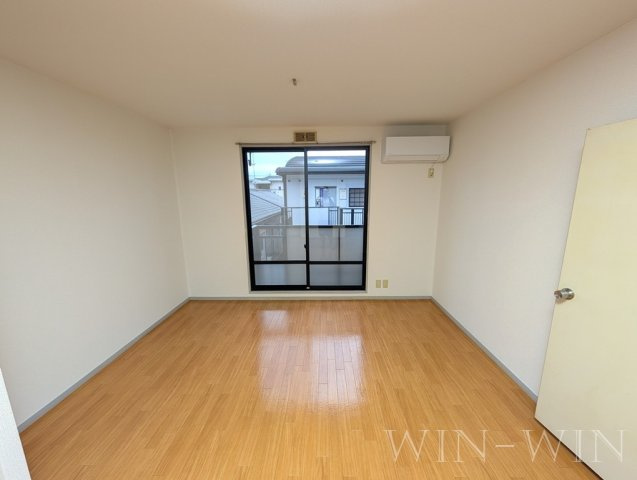 ビーライン浅野 Cの居間・リビング|イメージ（同建物内別部屋の写真です）