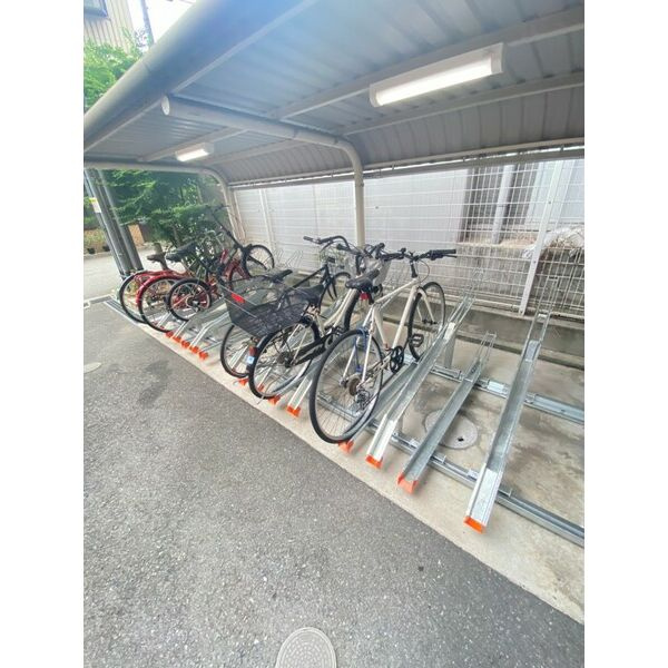 コンソラーレ日本橋の駐車場