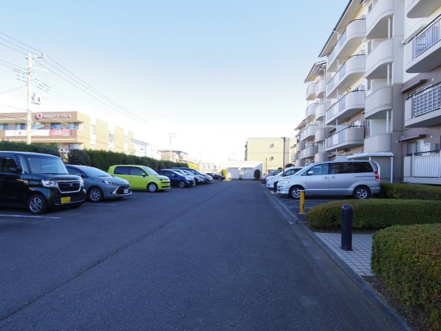 コーポレート東所沢Ⅰの駐車場