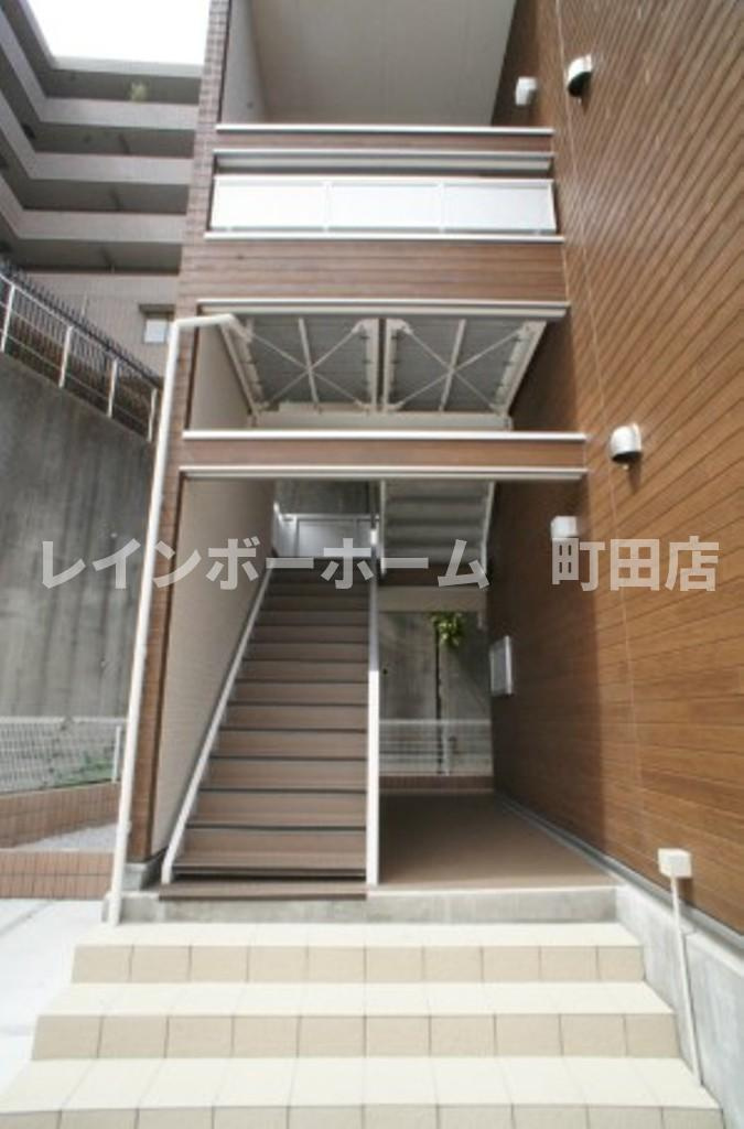 リブリ・王禅寺西※初期費用分割あと払いサービス利用可能物件のエントランス