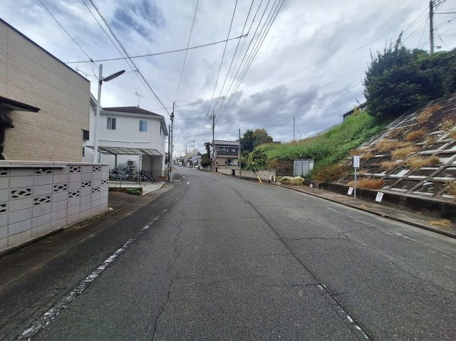 高崎市竜見町売土地の前面道路含む現地写真