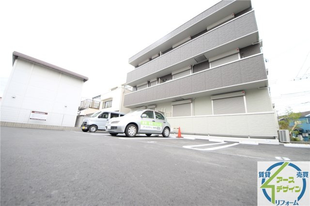 Fiorasの駐車場