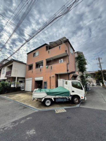 守口市金田町3丁目の前面道路含む現地写真|角地につき日当たり・通風良好なお家です！
