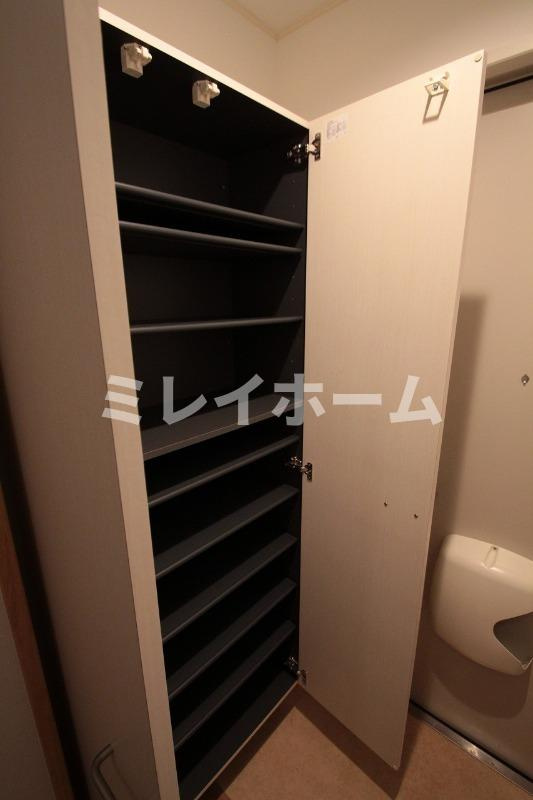 コスモスハイムの玄関