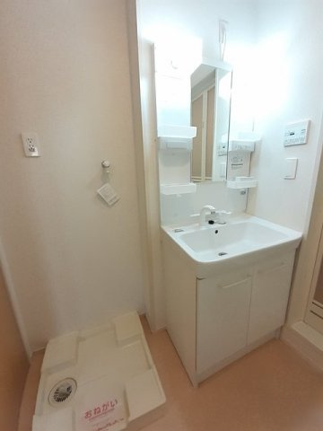 クラール　安宅Ｃの洗面所|忙しい朝には欠かせない洗面所です