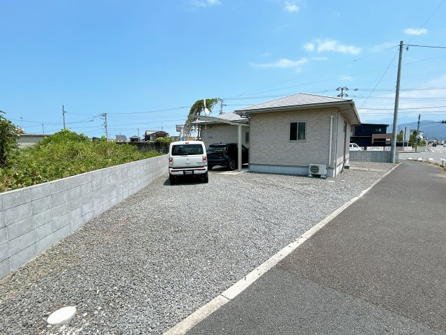 西条市丹原町今井342-4　中古戸建の駐車場