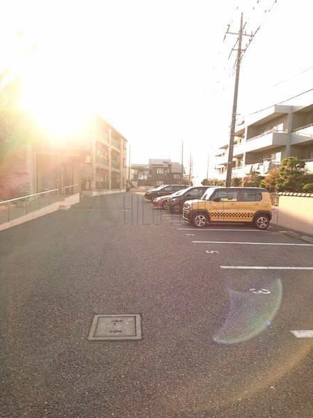 ルネス　ドゥ　エクスアン　プロヴァンスの駐車場