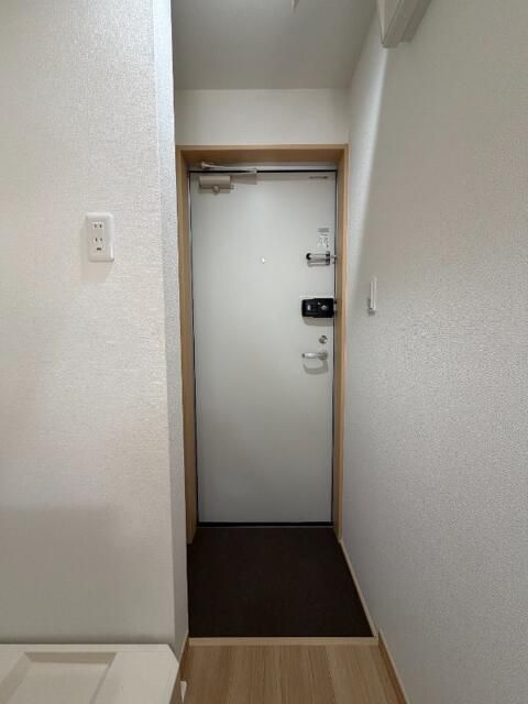 バードソング津田沼の玄関