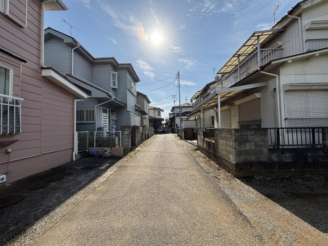 【前面道路含む現地写真】