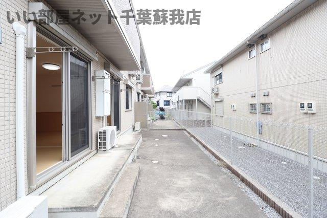 シャリテレーヴ　Ａのバルコニー|バルコニー付きの洋室です！