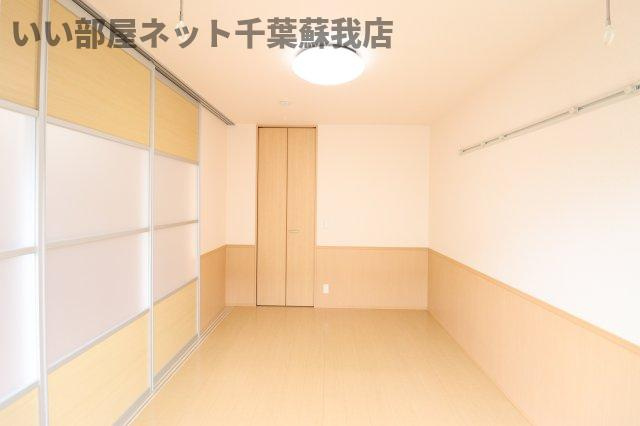 シャリテレーヴ　Ａの寝室|開放的な寝室です