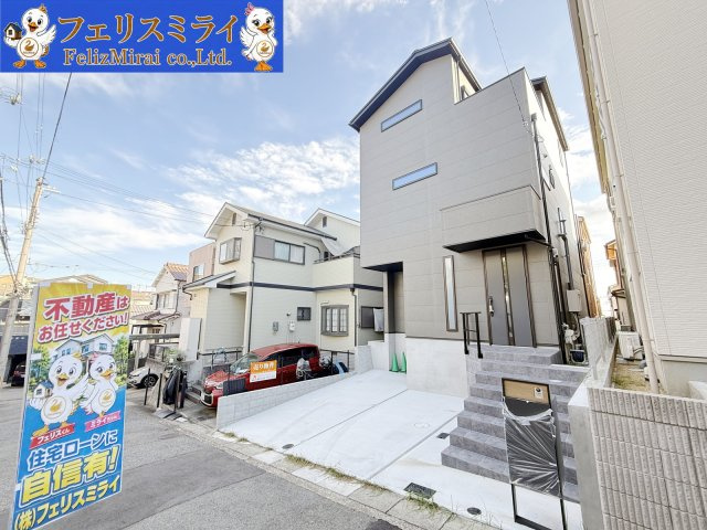 神戸市垂水区舞子台　新築一戸建ての前面道路含む現地写真