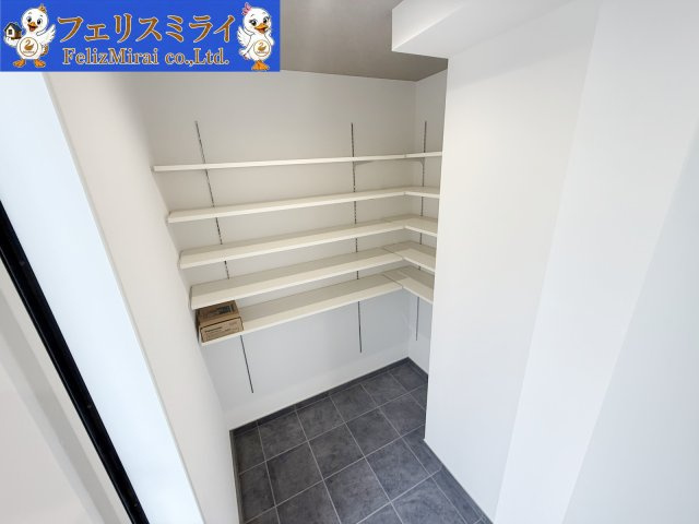 神戸市垂水区舞子台　新築一戸建ての収納