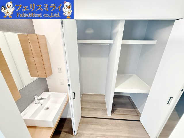 神戸市垂水区舞子台　新築一戸建ての玄関