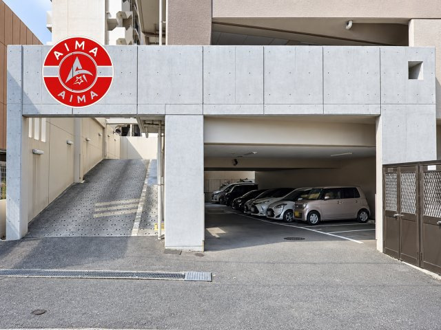 ロワール春日原L-IDEAの駐車場|敷地内の駐車場です。