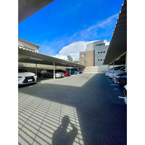 Serena Villaの駐車場