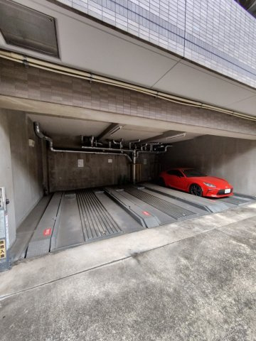 グランドガーラ渋谷の駐車場
