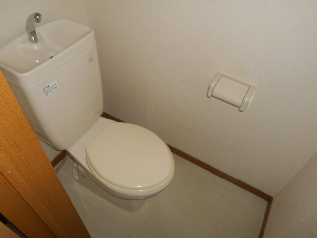 エステートIKEDAⅡのトイレ
