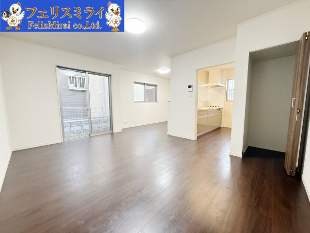 神戸市垂水区本多聞2丁目　戸建ての居間・リビング