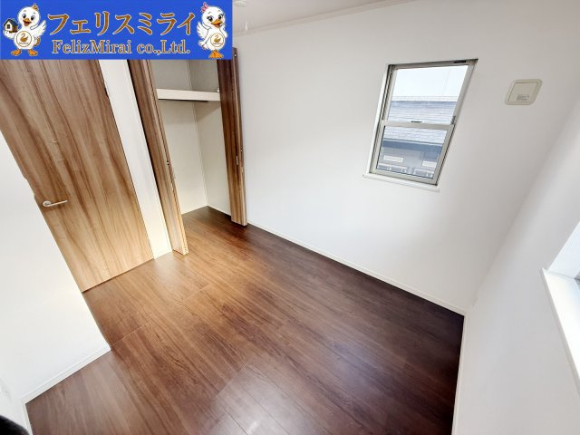 神戸市垂水区本多聞2丁目　戸建ての洋室
