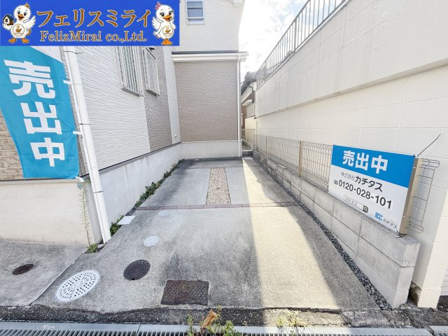 神戸市垂水区本多聞2丁目　戸建ての駐車場