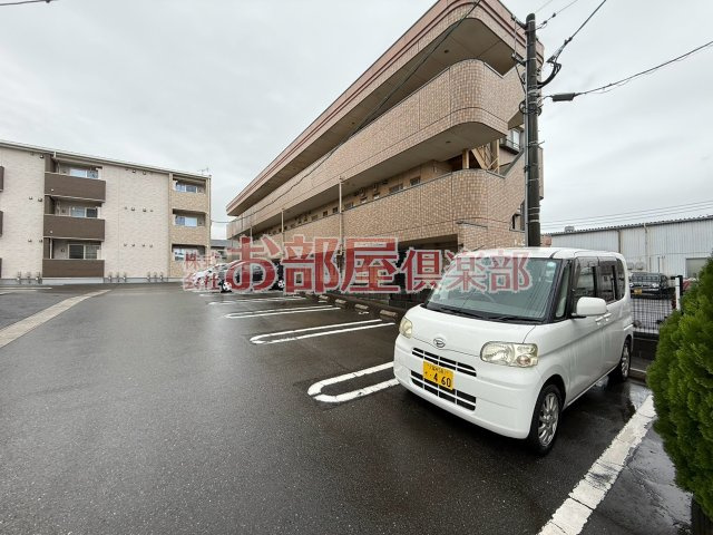 サウスウィンドⅡの駐車場|駐車場があるので、車を買う予定の方も安心です