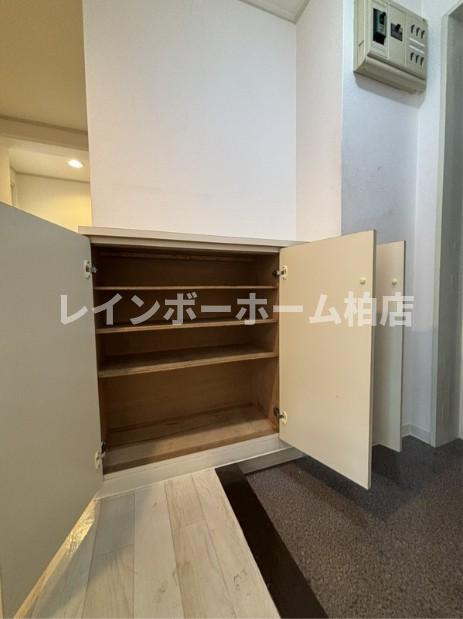 仲介手数料無料！駅近＆設備充実。の玄関|シューズボックスがあります