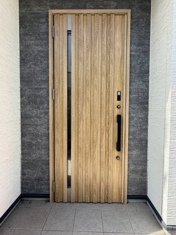 新座市新座3丁目中古戸建のエントランス