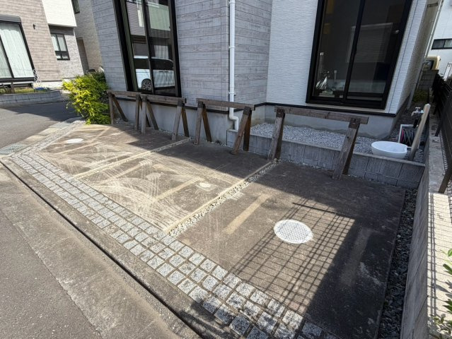 新座市新座3丁目中古戸建の駐車場