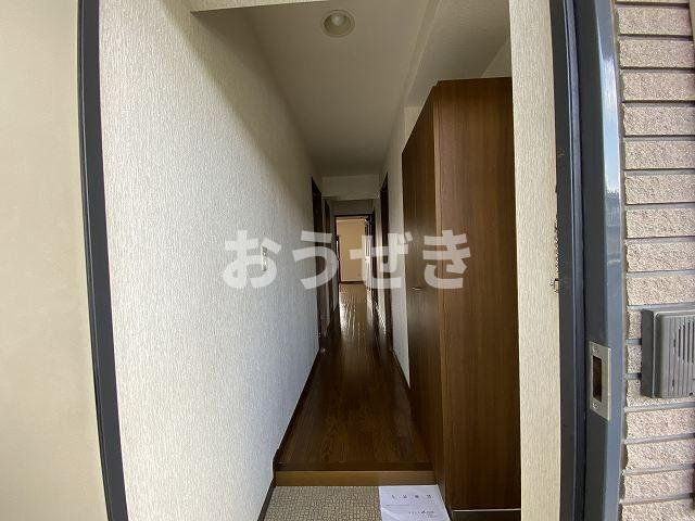 ベルウッド弐番館の玄関