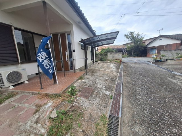 KEM高崎市吉井町吉井川中古住宅の駐車場|現地撮影