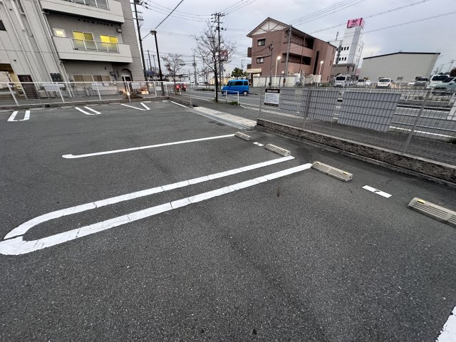 ル　ソレイユの駐車場