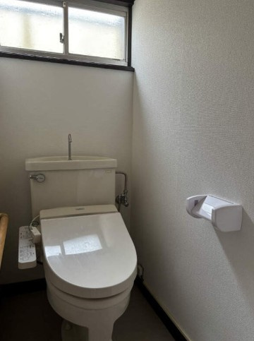 市川市大和田四丁目戸建のトイレ