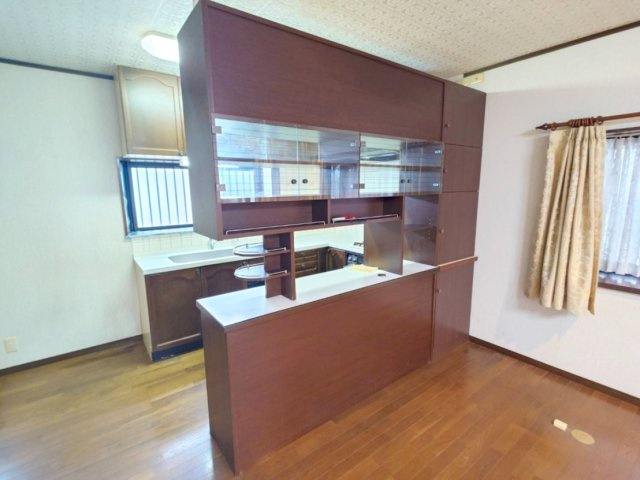 神栖市柳川Ａ戸建のキッチン|カウンターも付いてます♪