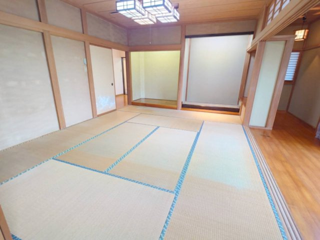 神栖市柳川Ａ戸建の和室|和室１０帖
