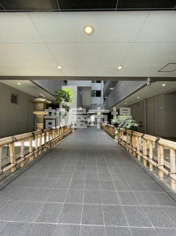 ラ・フォレ根岸のエントランス