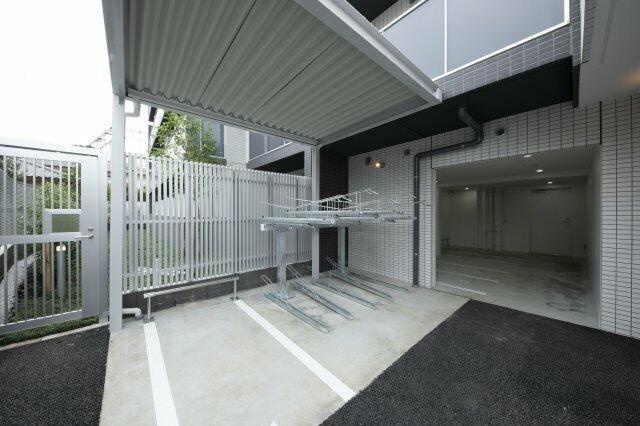 川崎市多摩区宿河原３丁目の賃貸マンションのエントランス