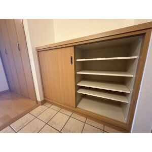 ソレイユ徳川の玄関